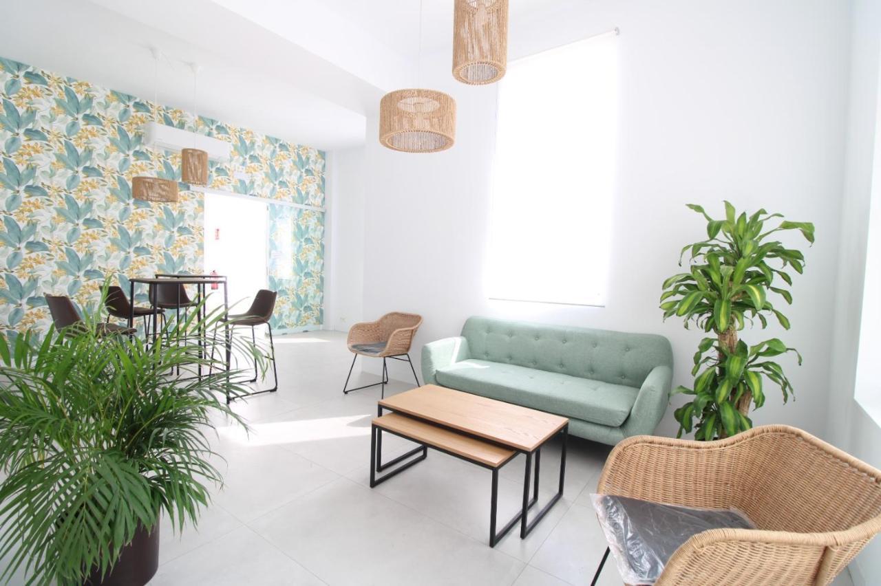 Hostal Tropical Motril Exterior photo